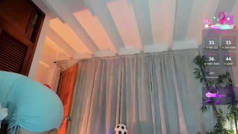 Jennifer  online show from 07/04/26, 06:36