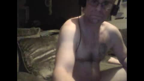 Snapshot of loney550159782450 chatting on 11/05/25, 12:21 horndog online show from 11/05/25, 12:21