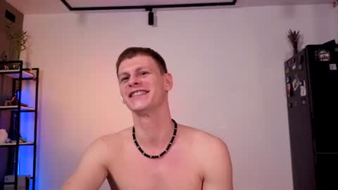 Snapshot of long_play chatting on 06/20/26, 08:00 long_play online show from 06/20/26, 08:00