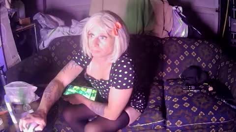 longbeachcd69 online show from 11/07/25, 09:42