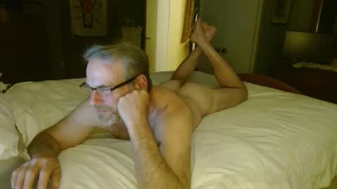 Snapshot of longbowrider555 chatting on 04/12/26, 01:43 Jeff online show from 04/12/26, 01:43