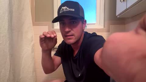 Snapshot of longdick136583483 chatting on 11/24/25, 12:16 longdick136583483 online show from 11/24/25, 12:16