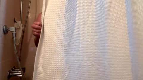 Snapshot of longdick136583483 chatting on 12/02/25, 09:32 longdick136583483 online show from 12/02/25, 09:32