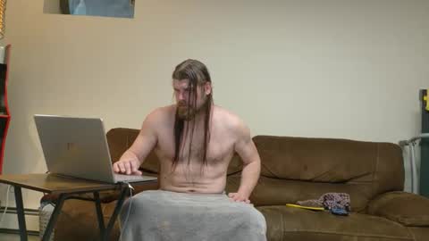 Snapshot of longhairedfreak1921 chatting on 03/25/26, 04:13 longhairedfreak1921 online show from 03/25/26, 04:13