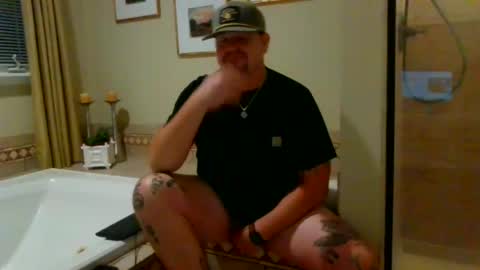 Snapshot of longlastingviking chatting on 06/17/26, 04:04 longlastingviking online show from 06/17/26, 04:04