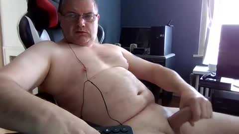 Snapshot of longndeep75 chatting on 03/28/26, 04:39 longndeep75 online show from 03/28/26, 04:39