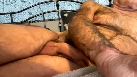 Snapshot of longshank09 chatting on 12/15/24, 10:50 longshank09 online show from 12/15/24, 10:50