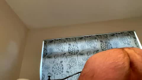 Snapshot of longshank09 chatting on 01/06/25, 01:30 longshank09 online show from 01/06/25, 01:30