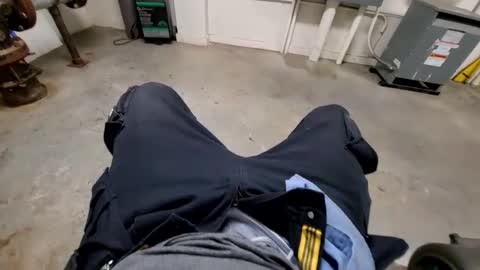 Snapshot of longshlongandabong chatting on 03/01/25, 12:01 longshlongandabong online show from 03/01/25, 12:01