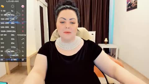 Nina online show from 02/13/25, 11:50