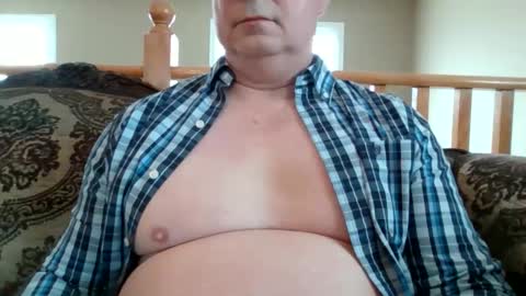 Snapshot of look823 chatting on 04/15/26, 03:19 look823 online show from 04/15/26, 03:19