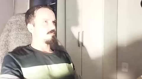 Snapshot of lookaz4010 chatting on 11/16/25, 12:00 Lucas online show from 11/16/25, 12:00