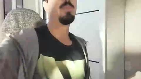 Snapshot of lookaz4010 chatting on 12/05/25, 12:58 Lucas online show from 12/05/25, 12:58