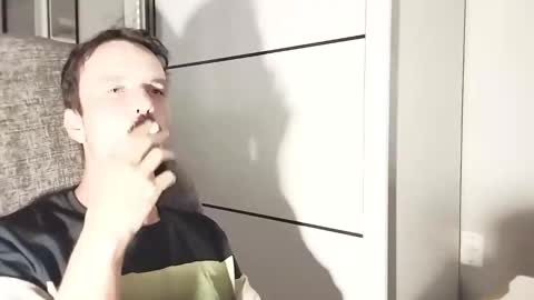 Snapshot of lookaz4010 chatting on 12/13/25, 07:53 Lucas online show from 12/13/25, 07:53