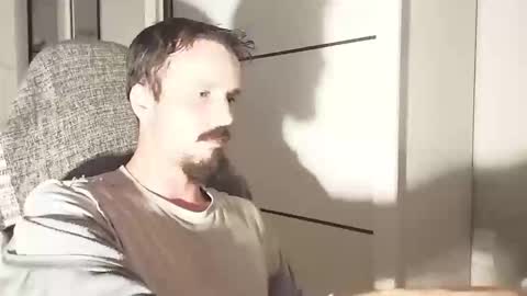 Snapshot of lookaz4010 chatting on 12/20/25, 11:45 Lucas online show from 12/20/25, 11:45