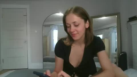 Elanor online show from 09/11/25, 11:05