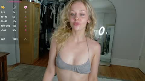 Snapshot of looking444love888 chatting on 07/07/26, 11:31 Elanor online show from 07/07/26, 11:31