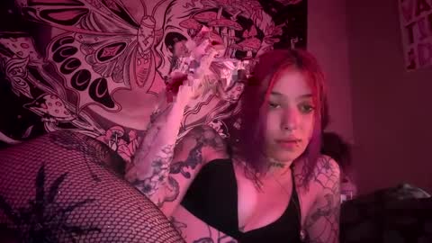 Snapshot of lookingforlona chatting on 09/25/25, 04:43 lookingforlona online show from 09/25/25, 04:43