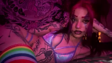 Snapshot of lookingforlona chatting on 10/04/25, 03:26 lookingforlona online show from 10/04/25, 03:26