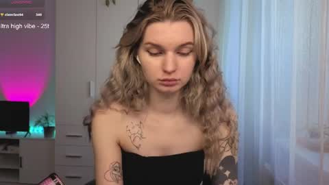 Luna online show from 04/09/26, 06:19