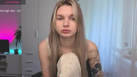 Luna online show from 05/11/26, 12:22