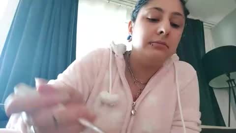 loolaunshaved online show from 10/16/25, 11:00