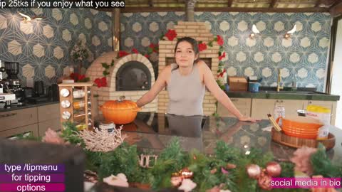 Snapshot of loollypop24 chatting on 12/15/24, 05:31 Chaturbatexxjessica online show from 12/15/24, 05:31