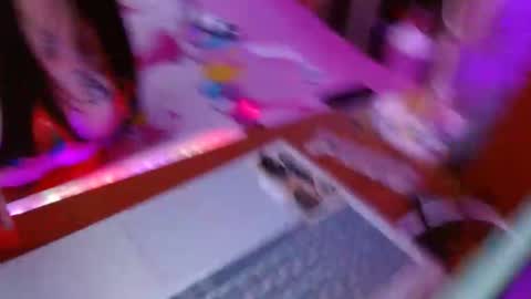 Snapshot of looltalizekatana chatting on 12/23/24, 07:06 alize online show from 12/23/24, 07:06