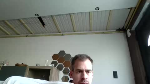 Snapshot of loonelyy chatting on 05/27/26, 04:04 loonelyy online show from 05/27/26, 04:04