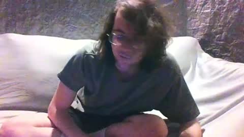 Snapshot of loonerangel chatting on 02/03/25, 10:11 LoonerAngel online show from 02/03/25, 10:11