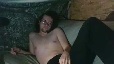 Snapshot of loonerangel chatting on 02/07/25, 11:01 LoonerAngel online show from 02/07/25, 11:01