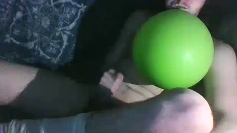 Snapshot of loonerangel chatting on 02/16/25, 05:15 LoonerAngel online show from 02/16/25, 05:15