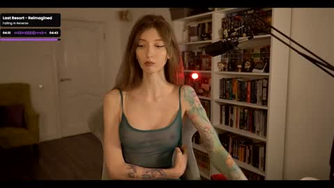 Snapshot of loony_moony chatting on 02/17/26, 10:45 loony_moony online show from 02/17/26, 10:45