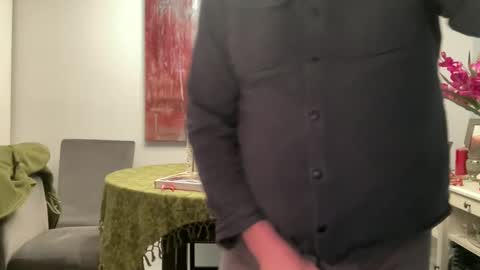 Snapshot of loop102 chatting on 12/27/24, 01:53 loop102 online show from 12/27/24, 01:53