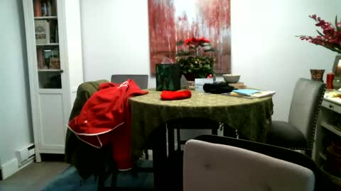 Snapshot of loop102 chatting on 01/28/25, 02:11 loop102 online show from 01/28/25, 02:11