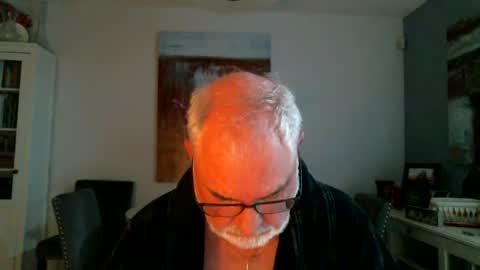 Snapshot of loop102 chatting on 09/28/25, 03:56 loop102 online show from 09/28/25, 03:56