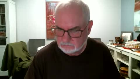 Snapshot of loop102 chatting on 06/08/26, 01:28 loop102 online show from 06/08/26, 01:28