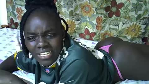 lora_amor online show from 04/10/26, 03:39