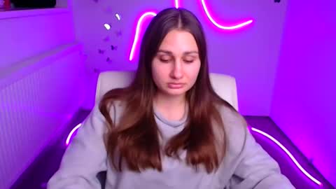 Lora online show from 11/14/25, 12:15