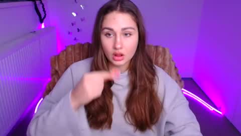 Lora online show from 02/10/26, 12:31