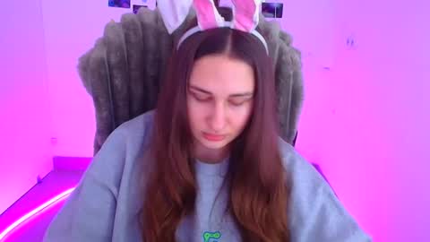 Lora online show from 02/13/26, 07:59