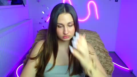 Snapshot of lora_kisses chatting on 03/17/26, 12:19 Lora online show from 03/17/26, 12:19