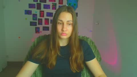 Snapshot of lora_kisses chatting on 03/18/26, 06:38 Lora online show from 03/18/26, 06:38