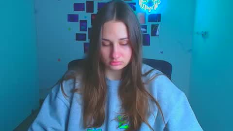 Snapshot of lora_kisses chatting on 04/03/26, 05:16 Lora online show from 04/03/26, 05:16