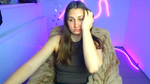 Snapshot of lora_kisses chatting on 04/15/26, 07:15 Lora online show from 04/15/26, 07:15