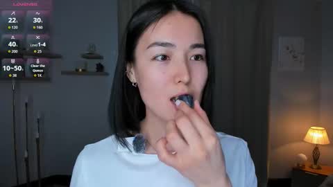 Lora control 2 min for every new Fan Club subscriber online show from 01/10/26, 08:16