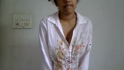Snapshot of loraa_baby chatting on 07/28/26, 03:35 Loraa online show from 07/28/26, 03:35