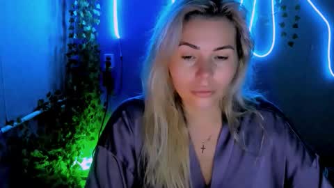 Snapshot of loraboyar chatting on 09/09/25, 02:11 Lora online show from 09/09/25, 02:11