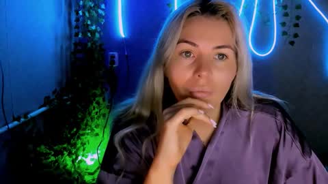 Snapshot of loraboyar chatting on 09/10/25, 02:22 Lora online show from 09/10/25, 02:22