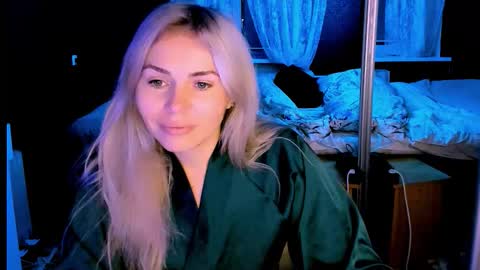 Snapshot of loraboyar chatting on 10/14/25, 02:23 Lora online show from 10/14/25, 02:23